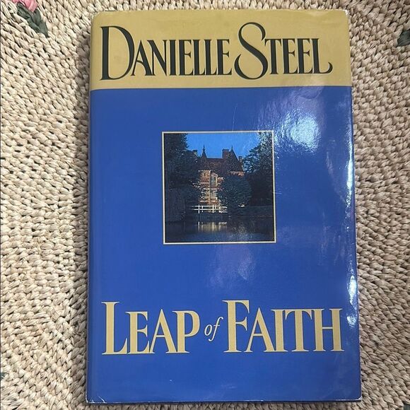 'Leap of Faith' by Danielle Steel - Picture 2 of 6